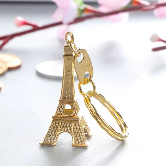 The Eiffel Tower Gold Keychain Iron Lady la Tour Eiffel Paris France Key Ring - Picture 4 of 16